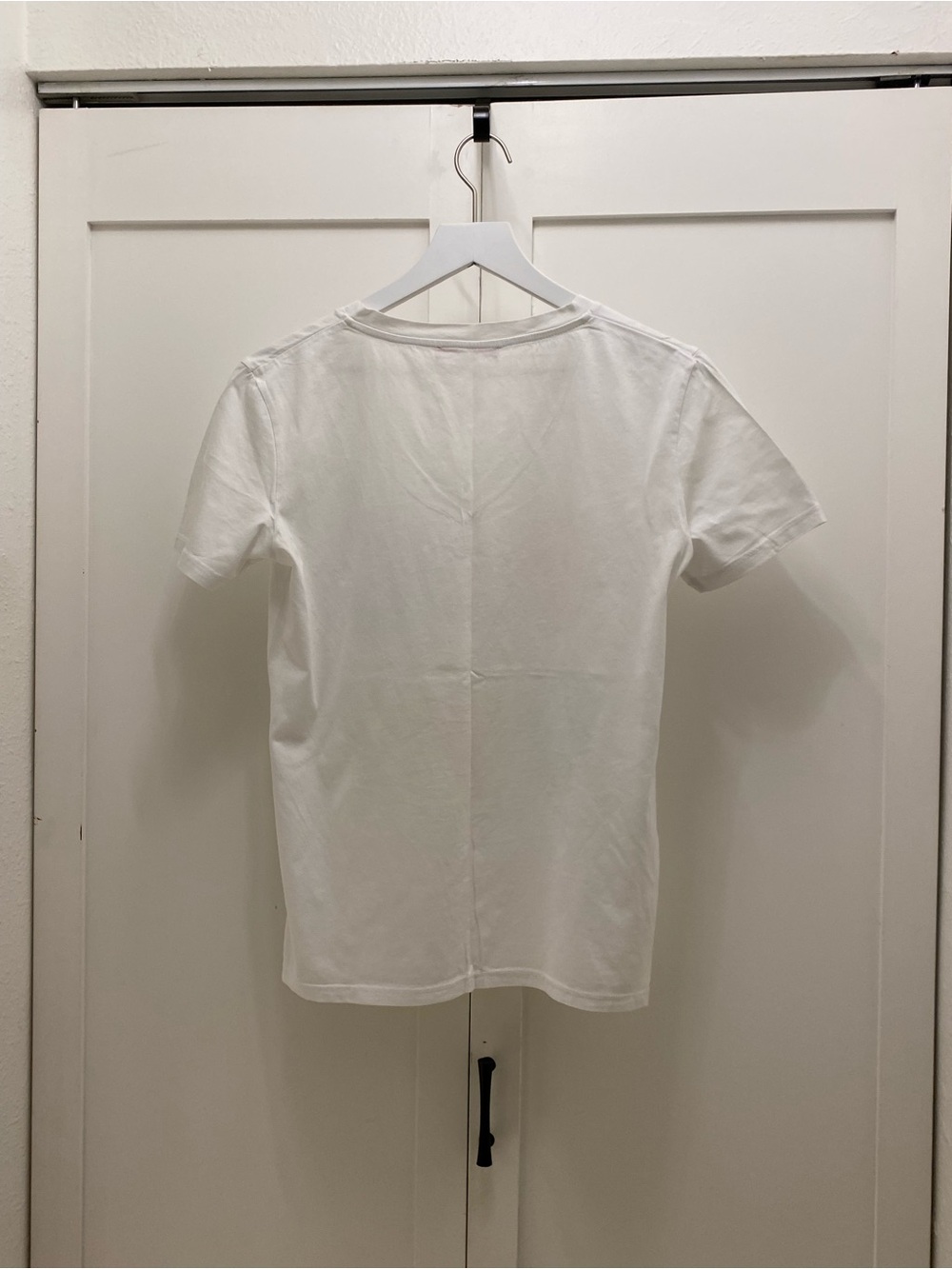 TOMORROWLAND White Tee with Red Label - Picture 6 of 6